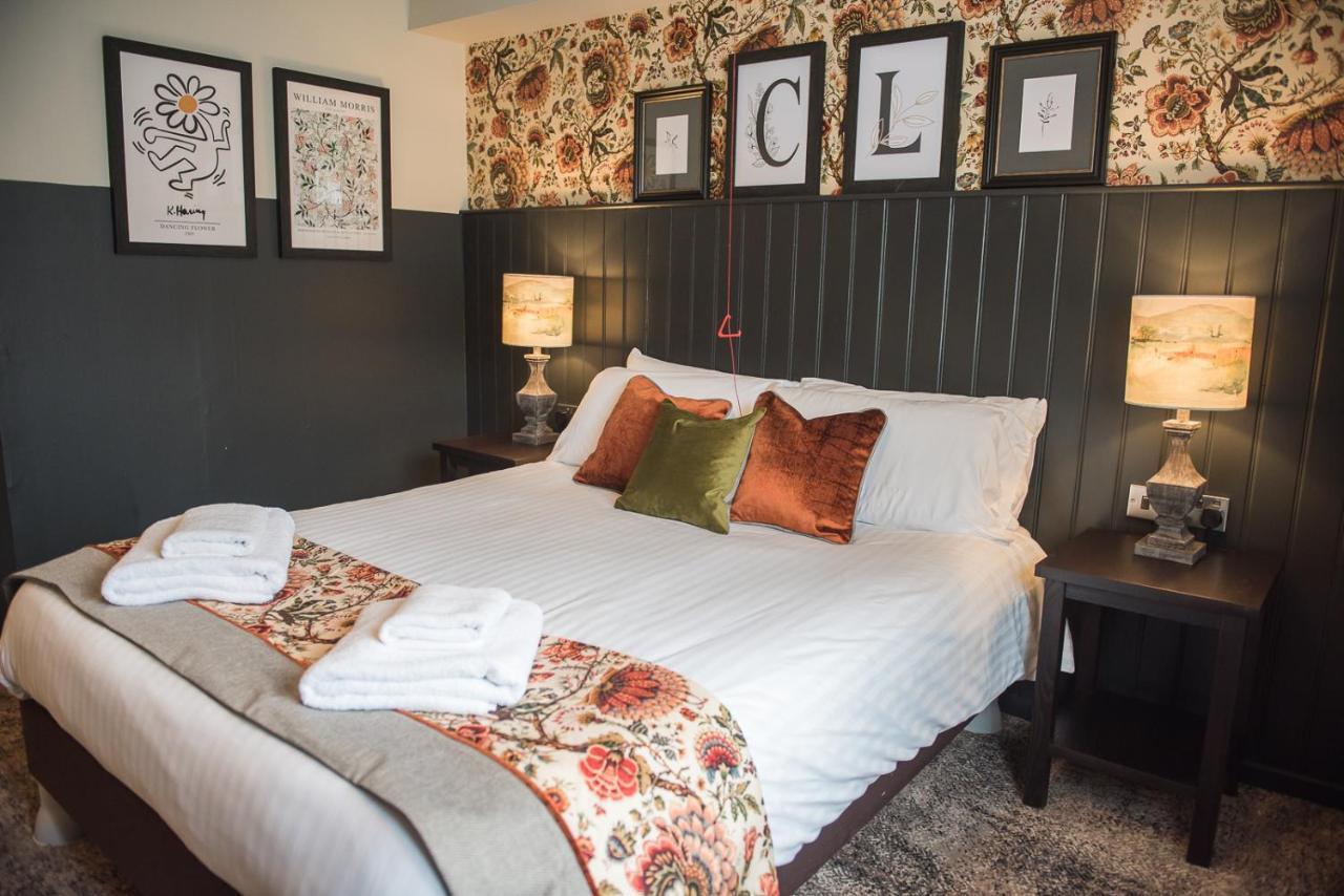 Cat & Lion Country Pub And Hotel Warrington Extérieur photo