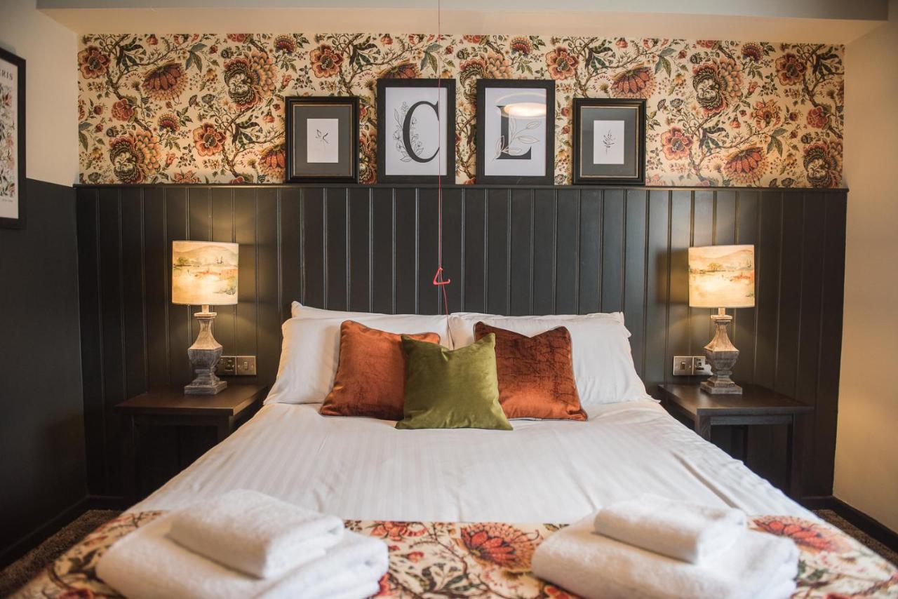 Cat & Lion Country Pub And Hotel Warrington Extérieur photo